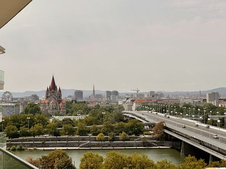 Luxurious apartment in a perfect location by the New Danube! - Photo 2