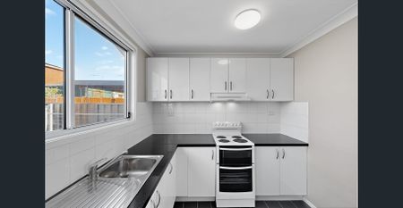 Modern 2-Bedroom Granny Flat in Prime Cambridge Park Location - Photo 3