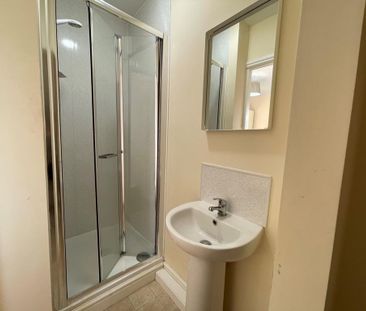 1 bedroom in a house share to rent - Photo 5