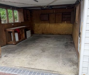 A Real Honey in the Heart of Waiuku - Photo 4