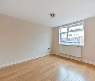 Upper Farm Road, West Molesey, KT8 - Photo 4