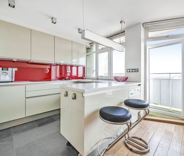 2 Bedroom - Photo 5