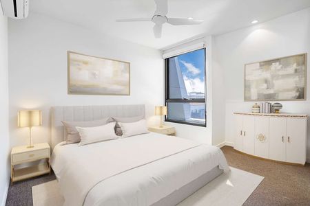 STYLISH DOUBLE-STORY APARTMENT WITH MODERN AMENITIES - Photo 4