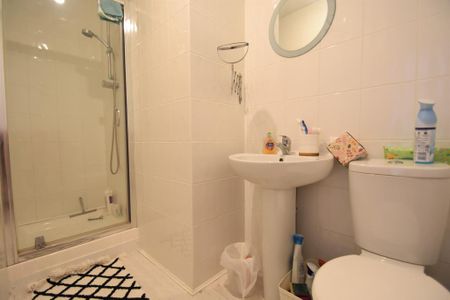 4 bedroom terraced house to rent - Photo 4