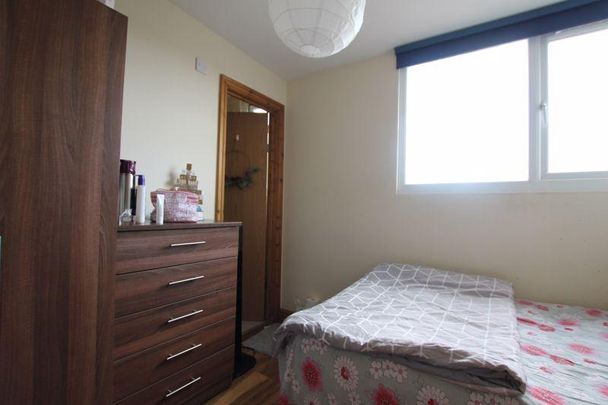 3 bedroom apartment to rent - Photo 1