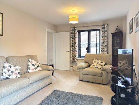 4 bedroom detached house to rent - Photo 3