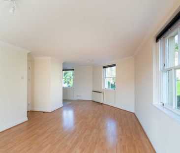 3 bedroom apartment to rent - Photo 4