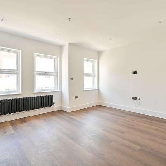 Winchester Street, Acton, W3 - Photo 1