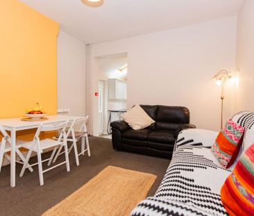 5 bedroom detached house to rent - Photo 3