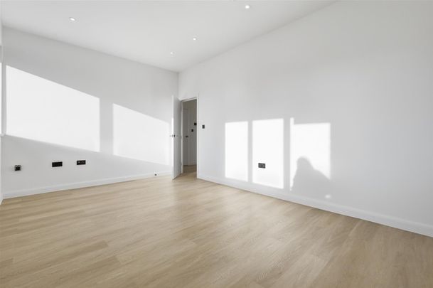 Headgate, Colchester - Photo 1