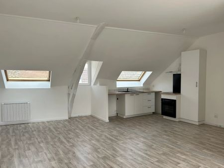 Location Appartement 3 pièces 73m² ARGENTON SUR CREUSE 36200 - Photo 5