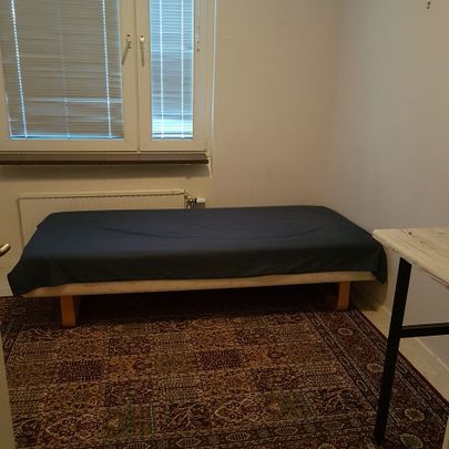 Storvretsvägen, Skogås - Foto 1