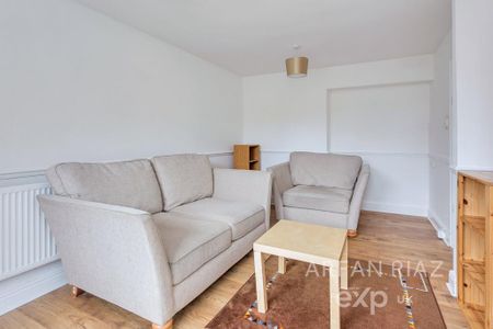 3 bedroom flat to rent - Photo 2
