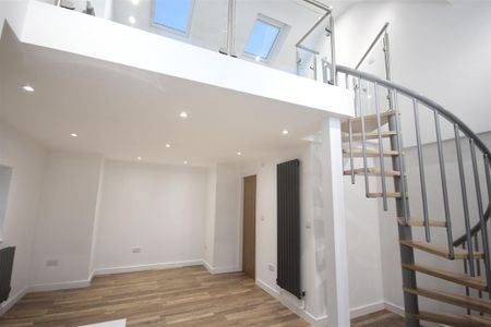 1 Bedroom House - Detached To Let - Photo 2