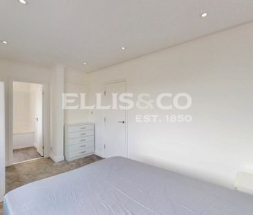 Thorn Close, UB5, Northolt - Photo 1