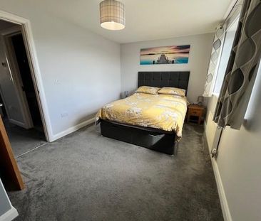 3 bedroom semi-detached house to rent - Photo 6