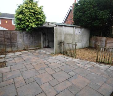 2 bedroom cottage to rent - Photo 1