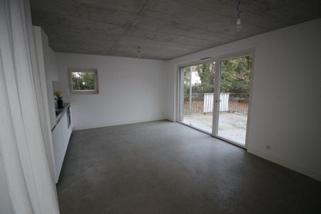 BEAUTIFUL 2.5-ROOM APARTMENT - Photo 2