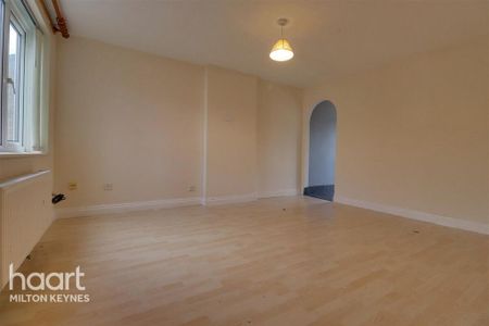 3 bedroom semi-detached house to rent - Photo 2