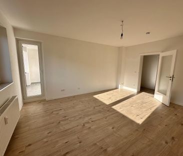 Perfekt für Paare oder Singles: Renovierte 2-Raum-Wohnung frei! - Foto 1