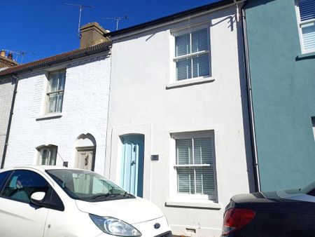 3 bedroom terraced house to rent - Photo 2