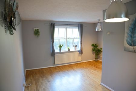 2 Bed Flat, Shaftesbury Gardens, NW10 - Photo 3