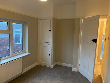 3 Bed Semi-Detached House, Heatherdale Road, L18 - Photo 4