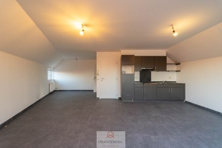 Gerenoveerd 2-slpk appartement op de 3de verdieping - Photo 2