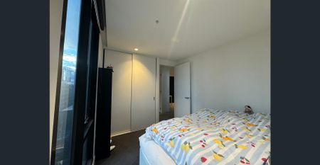 Immaculate fully furnished apartment with amazing view - Photo 5