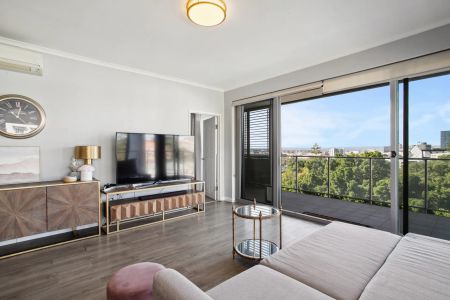 13/111 Colin Street, - Photo 2