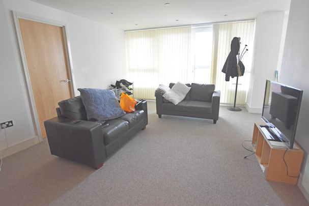 2 Bedroom Apartment - Photo 1