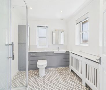 4 bedroom detached house to rent - Photo 2