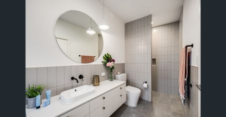 The epitome of stylish living in exceptional Magill locale - Photo 5