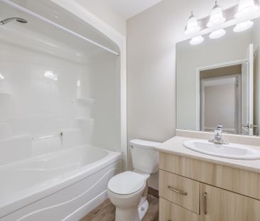 For Lease - 5837 Dunn Street Unit# 402, Niagara Falls, Ontario - Photo 2