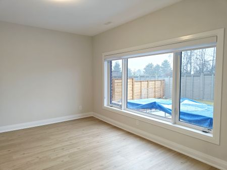 For Lease - 22 Pine Hill Crescent, Aurora, Ontario - Photo 4