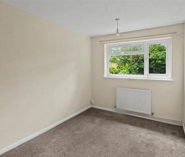2 bedroom bungalow to rent - Photo 3
