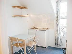 Logement à Paris, Location meublée - Photo 3