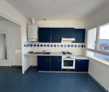 Location Appartement 4 pièces 63m² - Photo 6