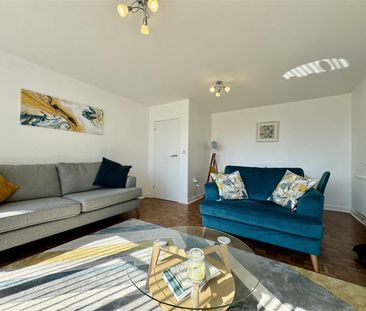 Cooden Drive, Bexhill-On-Sea, TN39 3DE - Photo 6