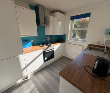 2 bedroom flat to rent - Photo 6