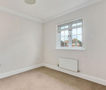 4 bedroom detached house to rent - Photo 3