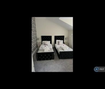 2 bedroom end of terrace house to rent - Photo 4
