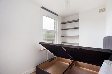 2 bedroom flat to rent - Photo 3