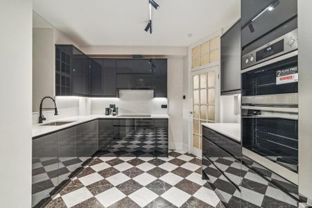 4 bedroom flat to rent - Photo 4