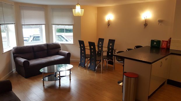 55 Christchurch Road, Bournemouth - Photo 1