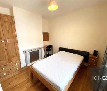 4 bedroom terraced house to rent - Photo 4