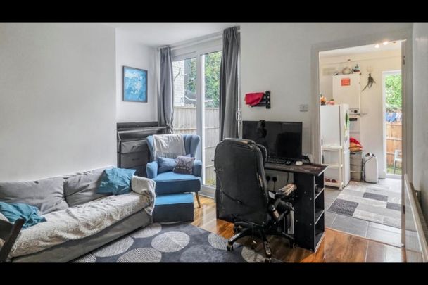 1 Bed Maisonette, Braemar Avenue, NW10 - Photo 1