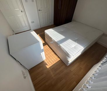 1 bedroom house of multiple occupation to rent - Photo 6