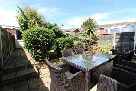 Aylesbeare, Shoeburyness, Southend-on-Sea, Essex, SS3 8AE - Photo 4