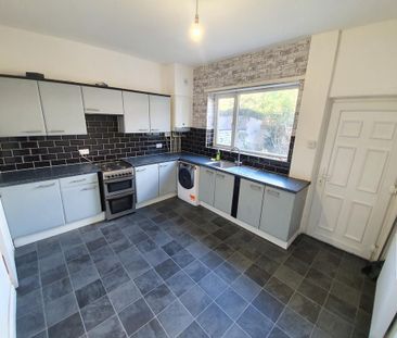 2 bedroom terraced house to rent - Photo 4